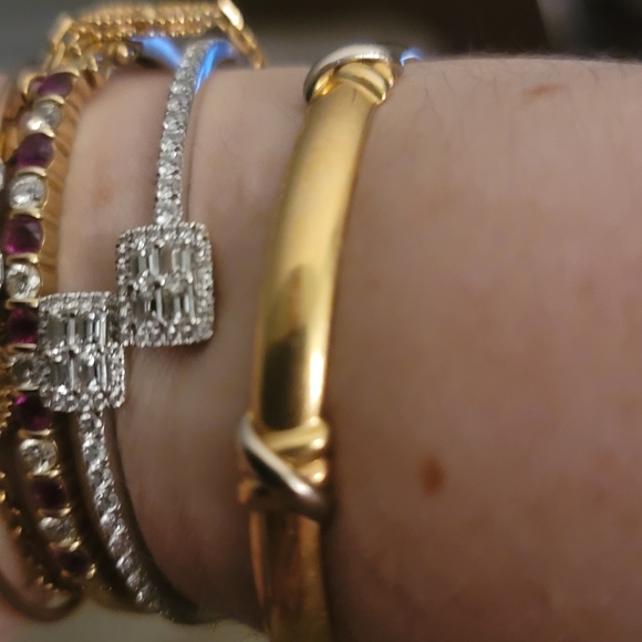 100% Authentic Cartier Tri Color Love Bangle - Picture 3 of 4